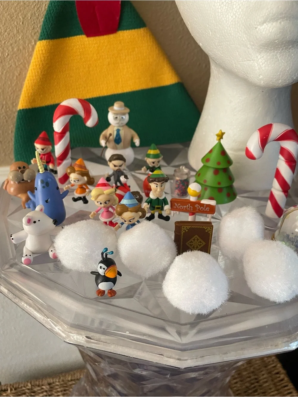 Hanna Andersson 2 Elf Movie Knit Hats (L/XL-S/M)& Elf Advent Calendar Figures